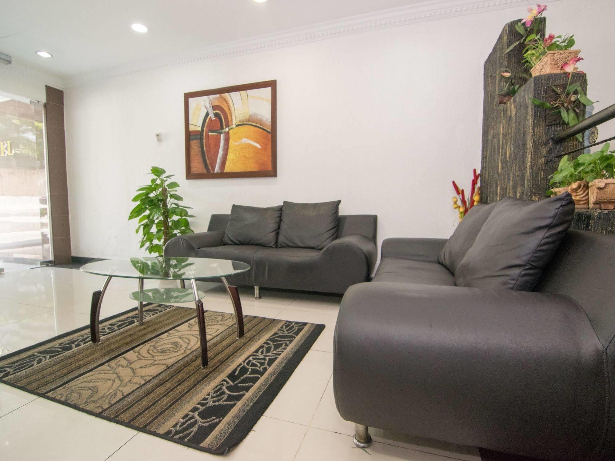 Oyo 103 V'La Garden Hotel Kuala Lumpur Dış mekan fotoğraf